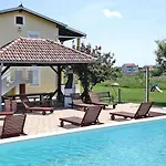 In Near Sandy Beaches Apartament *