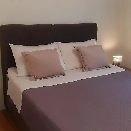 Apartment Lug 2, New And Comfortable With Pool *