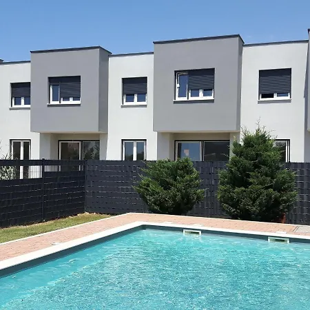 Apartment Lug 2, New And Comfortable With Pool