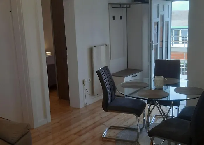 Apartment In Near Sandy Beaches *
