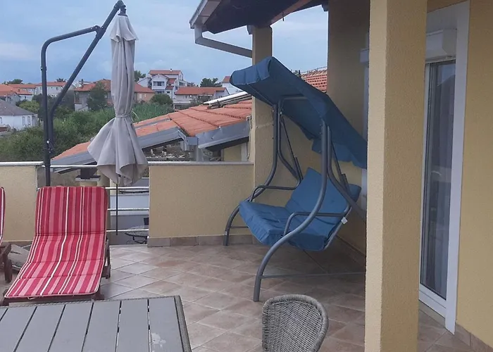 In Near Sandy Beaches Daire Privlaka (Zadar)