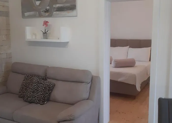 Daire In Near Sandy Beaches *